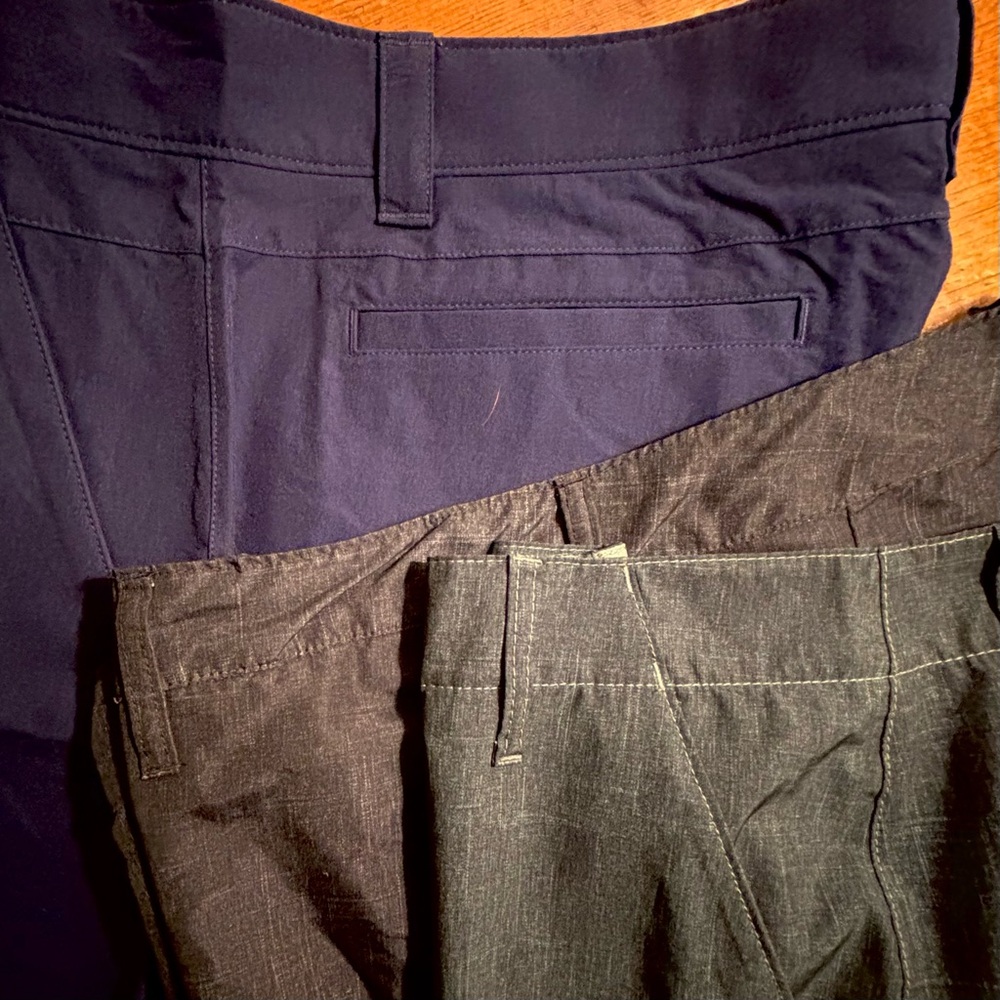 Men's Oakley Shorts 3 Pair 34” Waist
